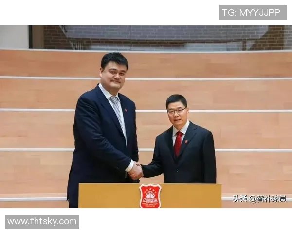 姚明替补穆罕默德的背后故事与篮球传奇的交汇点 姚明替补穆罕默德的背后故事与篮球传奇的交汇点