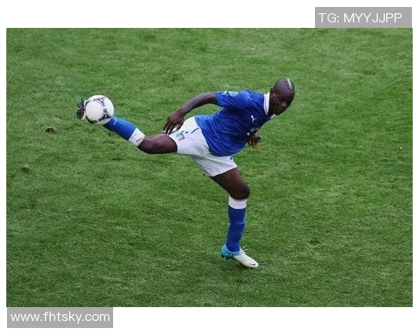 足球明星的弹跳力揭秘他们能跳多高的惊人表现与训练秘诀