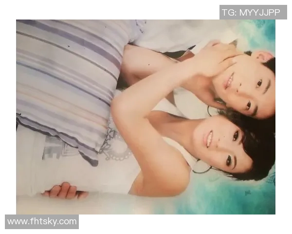 足球明星与美女老婆甜蜜瞬间视频大合集展现幸福生活与爱情故事